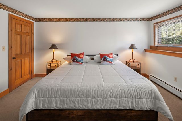 1117 Moulton Lane, Stowe, VT 05672