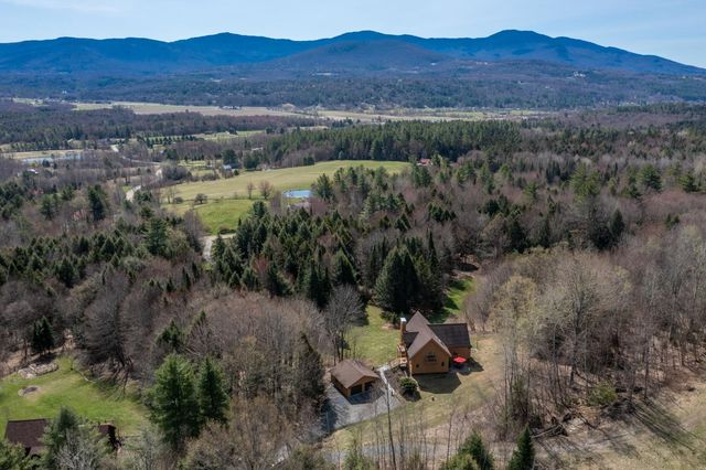 1117 Moulton Lane, Stowe, VT 05672