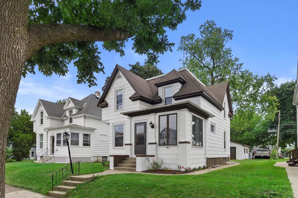 1519 Boyd AVENUE, Racine, WI 53405