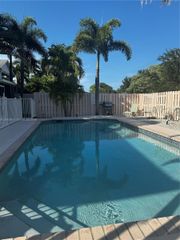 4517 NE 21st Avenue 2, Fort Lauderdale, FL 33308