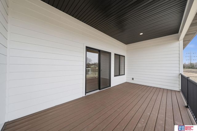 9140 Lucena Drive, Lincoln, NE 68520