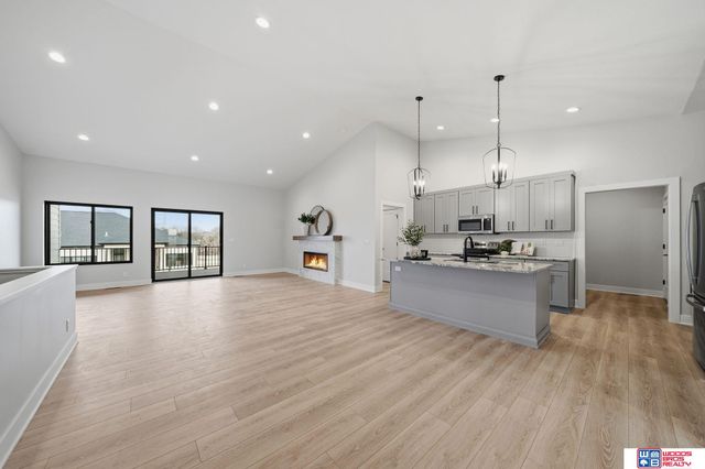 9140 Lucena Drive, Lincoln, NE 68520