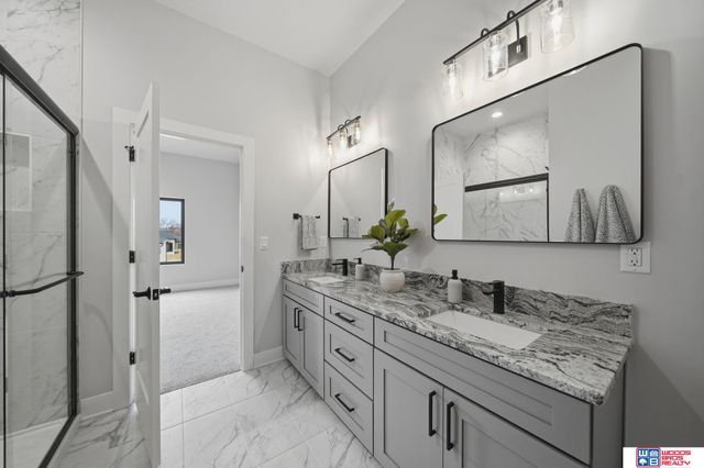 9140 Lucena Drive, Lincoln, NE 68520