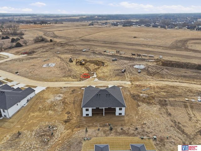 9140 Lucena Drive, Lincoln, NE 68520
