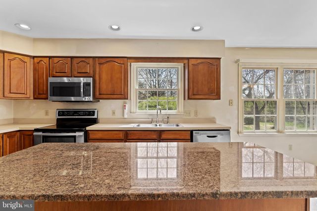 914 MAPLEWOOD LN, Enola, PA 17025