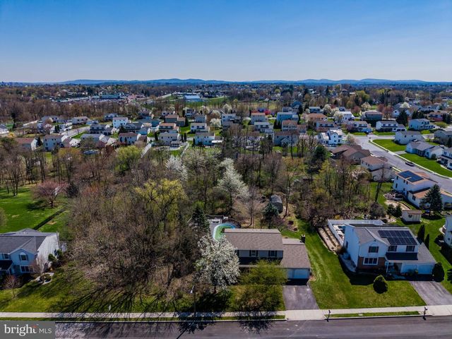 914 MAPLEWOOD LN, Enola, PA 17025