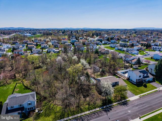 914 MAPLEWOOD LN, Enola, PA 17025