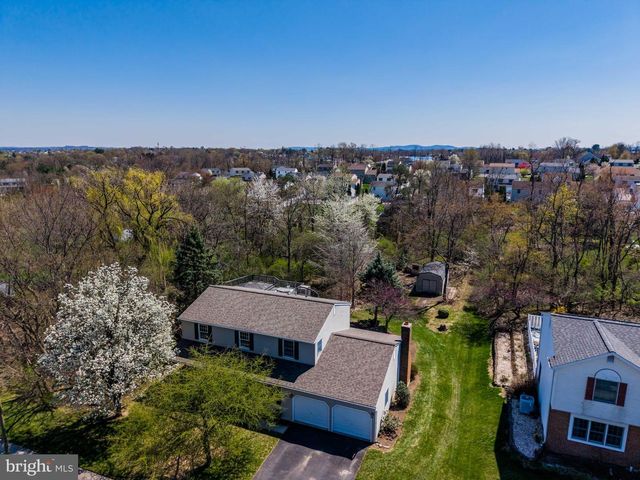 914 MAPLEWOOD LN, Enola, PA 17025