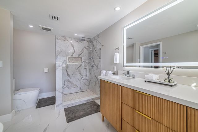 3474 S Ocean Boulevard 2, Palm Beach, FL 33480