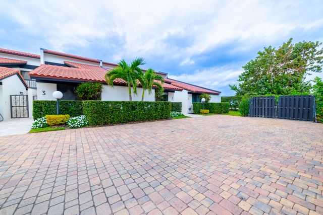 3474 S Ocean Boulevard 2, Palm Beach, FL 33480