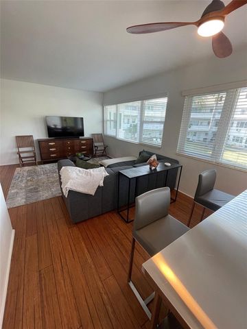 499 1ST STREET S 202, St Petersburg, FL 33701