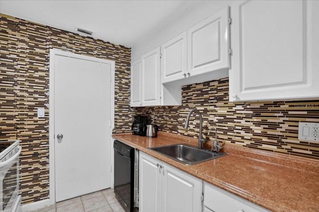 13405 ARBOR POINTE CIRCLE 104, Tampa, FL 33617