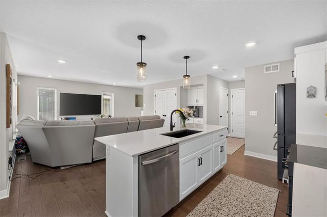 8724 SW Brickell Drive, Blue Springs, MO 64064