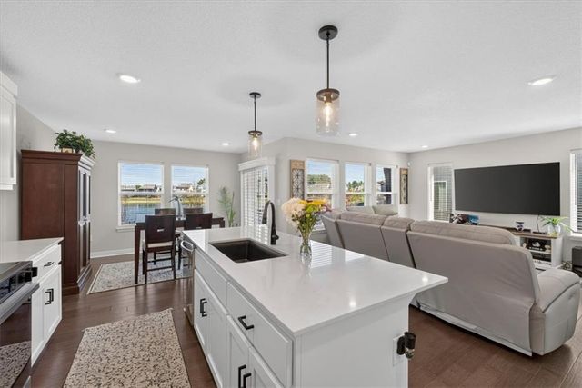 8724 SW Brickell Drive, Blue Springs, MO 64064