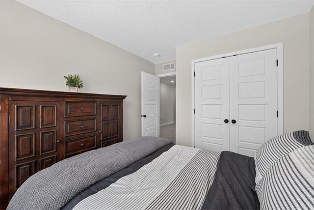 8724 SW Brickell Drive, Blue Springs, MO 64064