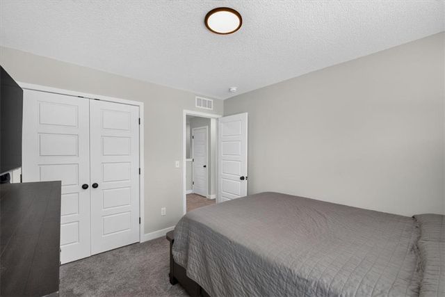 8724 SW Brickell Drive, Blue Springs, MO 64064