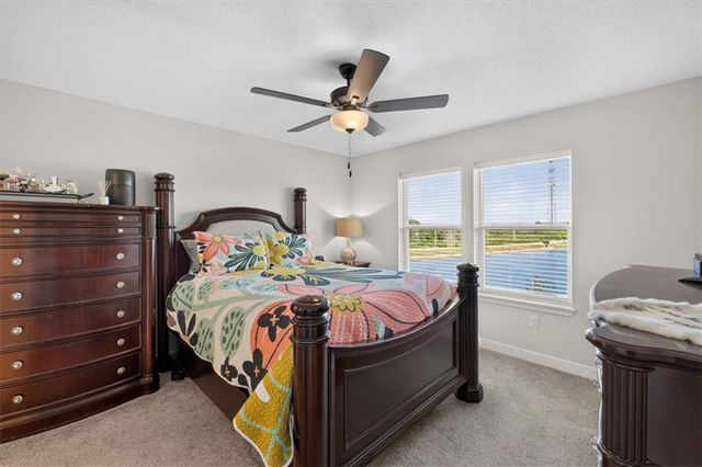 8724 SW Brickell Drive, Blue Springs, MO 64064