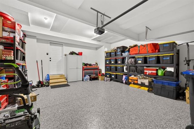 8724 SW Brickell Drive, Blue Springs, MO 64064