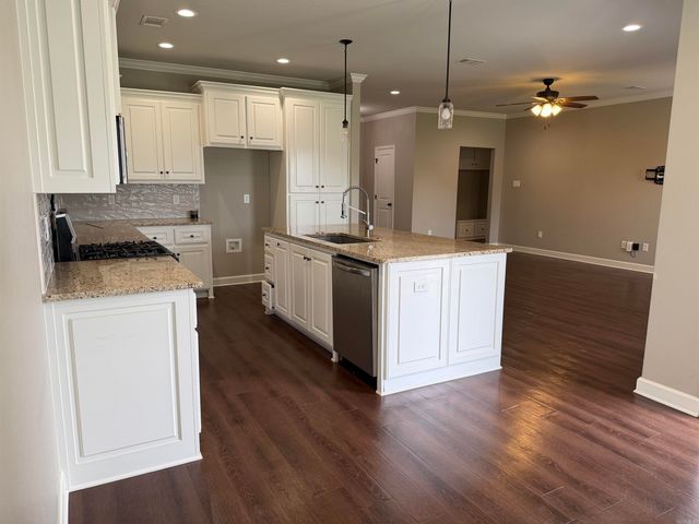 810 Mango Loop Loop, Austin, AR 72007