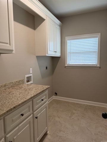 810 Mango Loop Loop, Austin, AR 72007