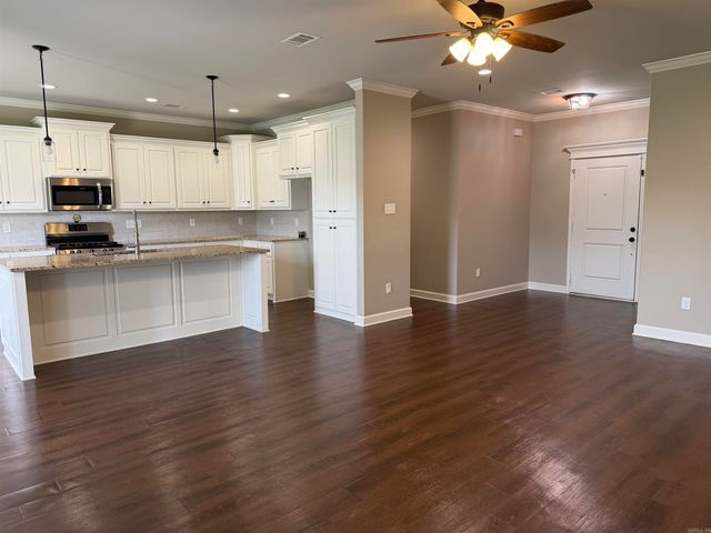 810 Mango Loop Loop, Austin, AR 72007