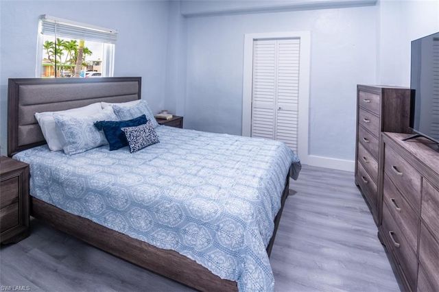 576 Coconut AVE, Goodland, FL 34140