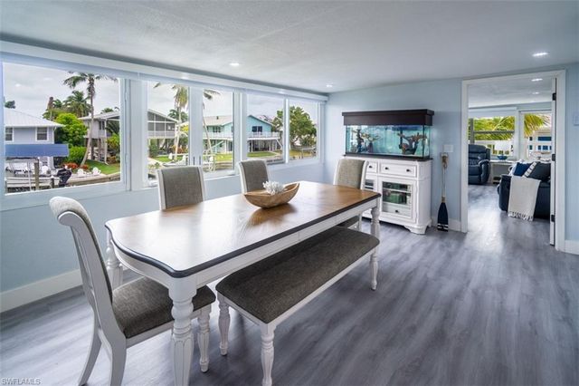 576 Coconut AVE, Goodland, FL 34140