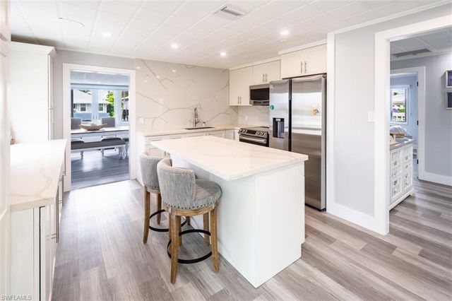 576 Coconut AVE, Goodland, FL 34140