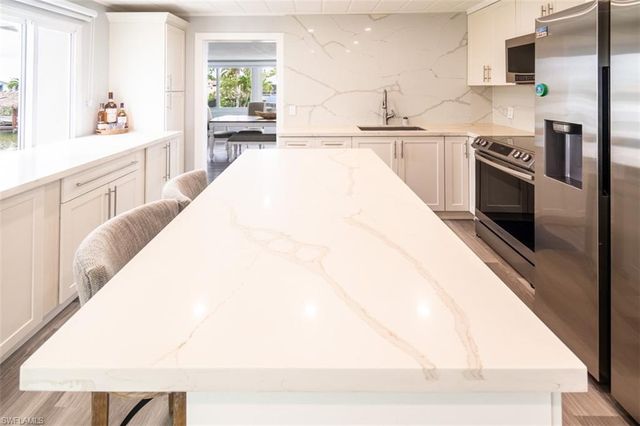 576 Coconut AVE, Goodland, FL 34140