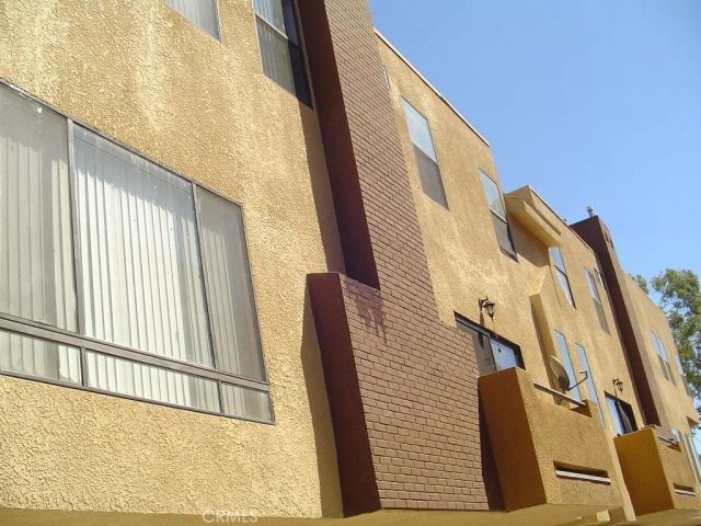 8734 - 8736 Burnet, North Hills, CA 91343