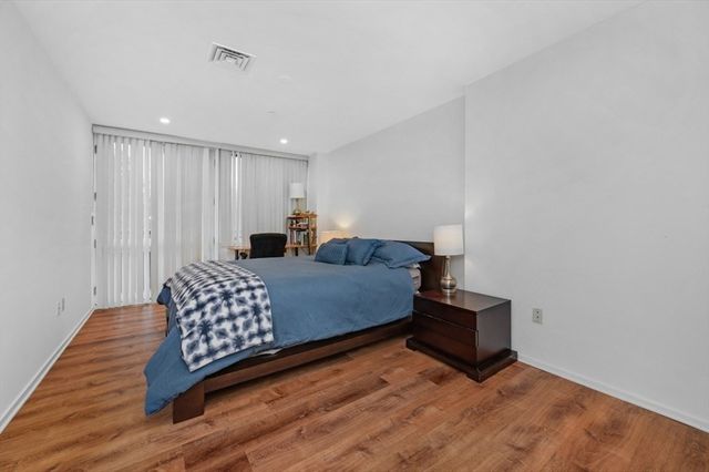 241 Perkins St C407, Boston, MA 02130