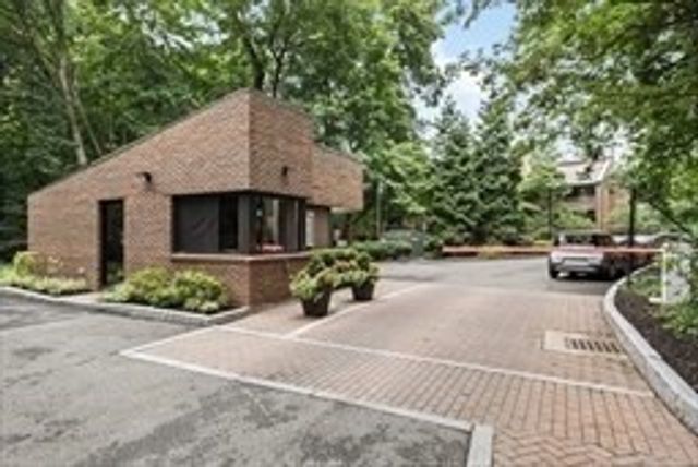 241 Perkins St C407, Boston, MA 02130