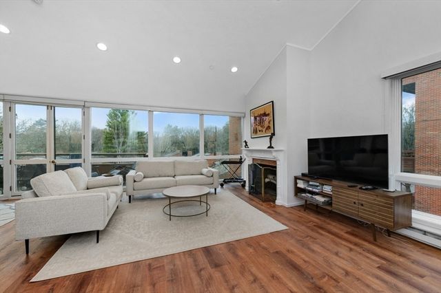 241 Perkins St C407, Boston, MA 02130