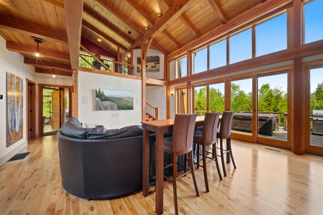 119 Moat View Drive, Albany, NH 03813