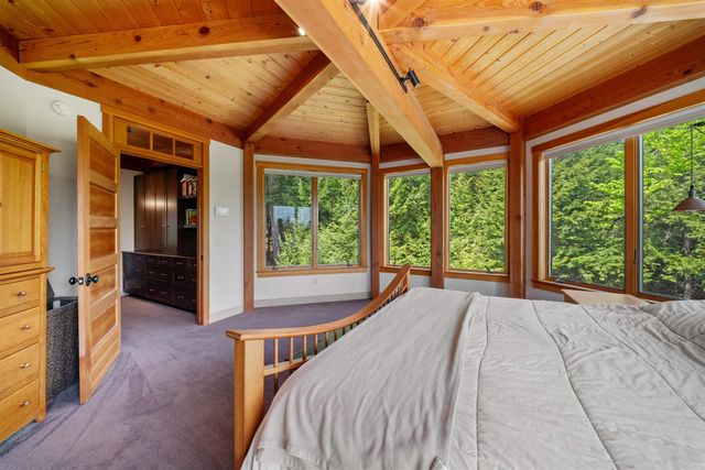 119 Moat View Drive, Albany, NH 03813