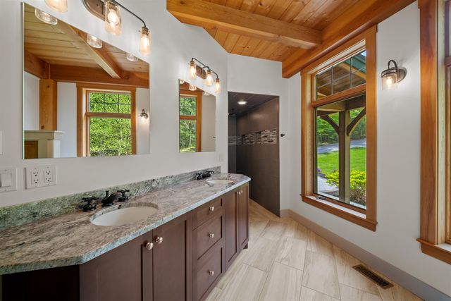 119 Moat View Drive, Albany, NH 03813