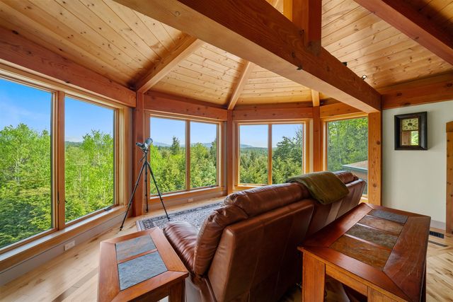 119 Moat View Drive, Albany, NH 03813