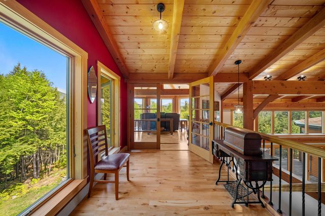 119 Moat View Drive, Albany, NH 03813