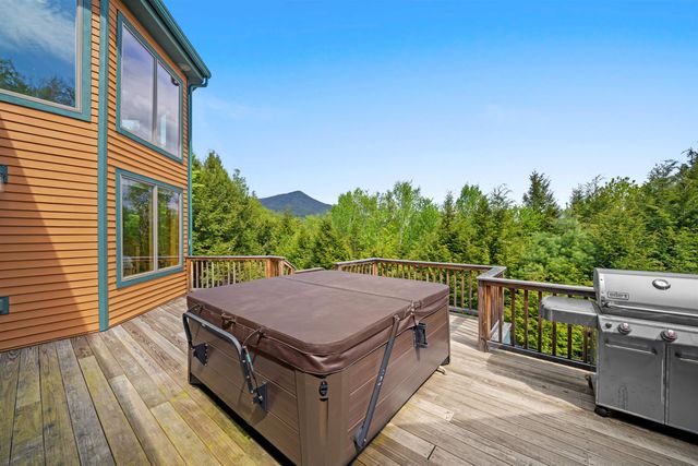 119 Moat View Drive, Albany, NH 03813