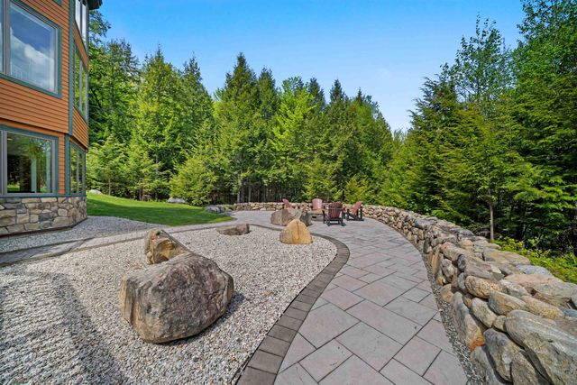 119 Moat View Drive, Albany, NH 03813