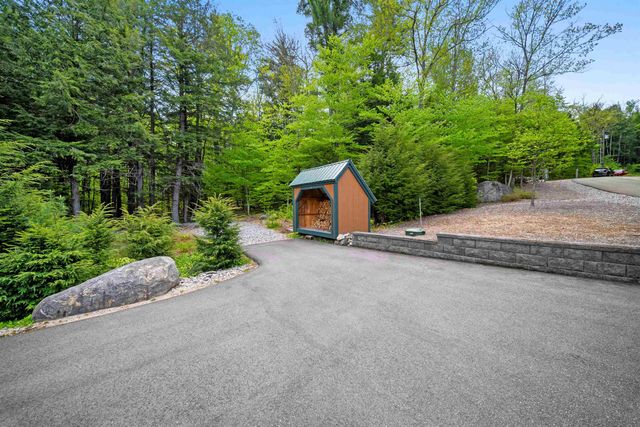 119 Moat View Drive, Albany, NH 03813