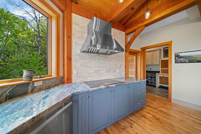 119 Moat View Drive, Albany, NH 03813