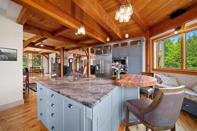 119 Moat View Drive, Albany, NH 03813
