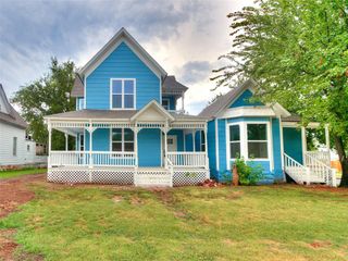 503 E Springer Avenue, Guthrie, OK 73044