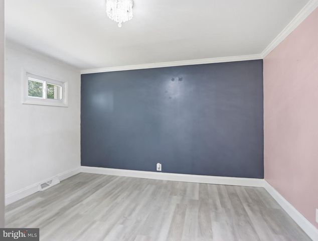 8055 MAYWOOD AVE, Pasadena, MD 21122