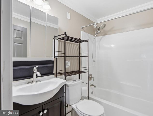 8055 MAYWOOD AVE, Pasadena, MD 21122