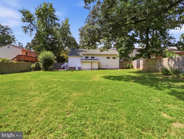 8055 MAYWOOD AVE, Pasadena, MD 21122