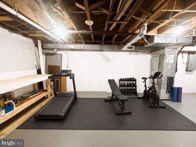 8055 MAYWOOD AVE, Pasadena, MD 21122