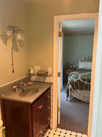 2354 Waters Gulch Road, Jacksonville, OR 97530