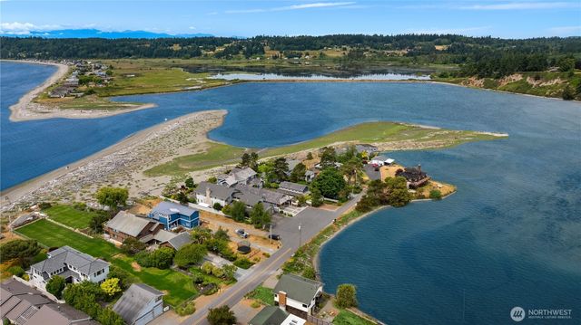 2403 Sunlight Beach Road, Clinton, WA 98236